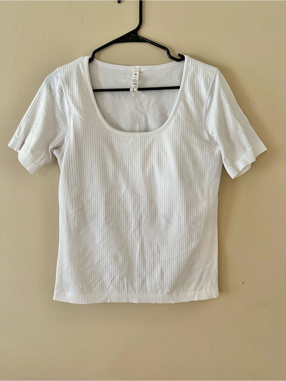 Lululemon Ebb to Street Short Sleeve Shirt in Off White, Sz 12